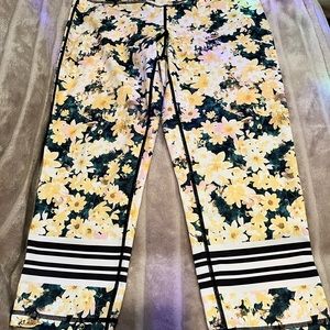 Women’s ideology Capri leggings size medium